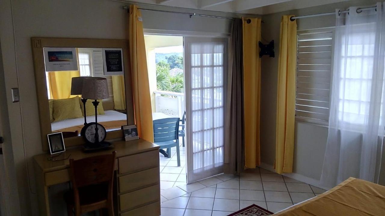River Side Apt 9 @ Mystic Ridge. Ocho Rios Exteriör bild