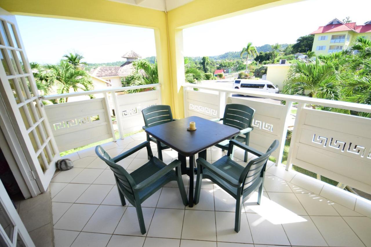 River Side Apt 9 @ Mystic Ridge. Ocho Rios Exteriör bild